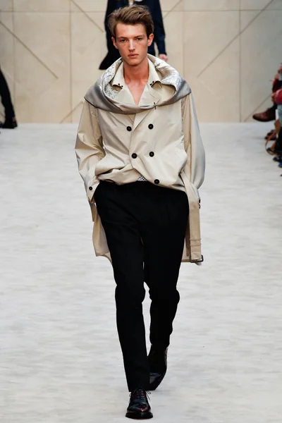 Look 5